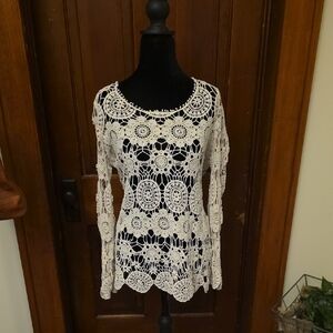 Charming Charlie Macrame Crochet Top - Cream